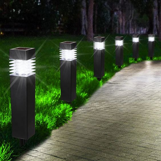 EdenGlow | Funktionel & Moderne LED Havelygte | 2 + 2 GRATIS