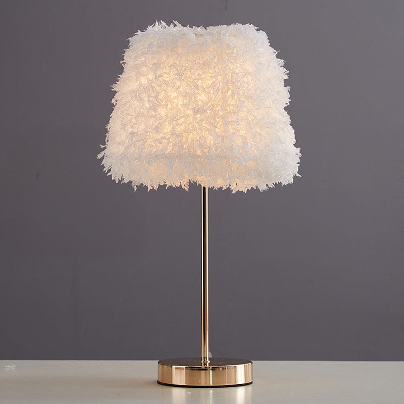 PlumeLuxe | Elegant Fjer Bordlampe
