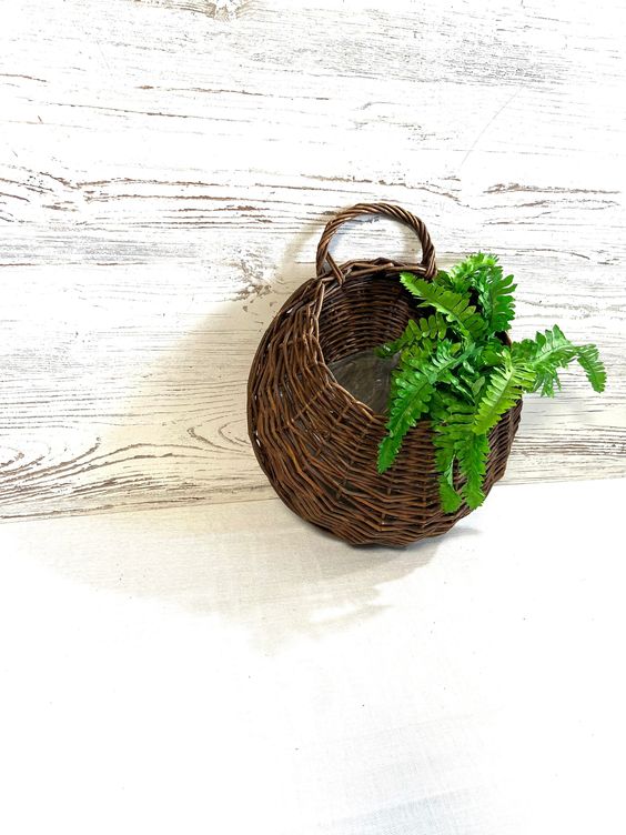 WickerGrove | Alsidig & Elegant Kurveplanteholder