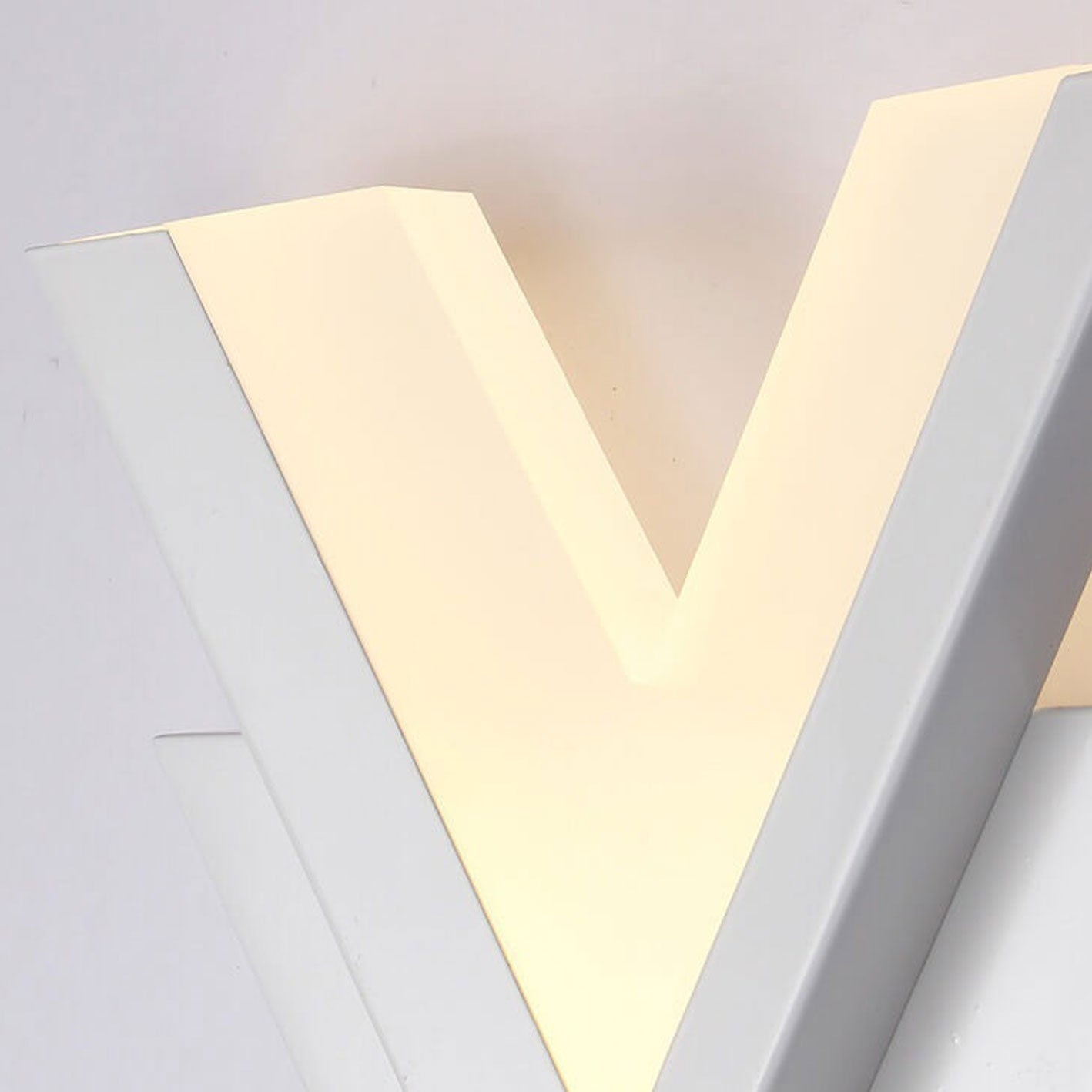 V-Shine | Elegant LED Væglampe