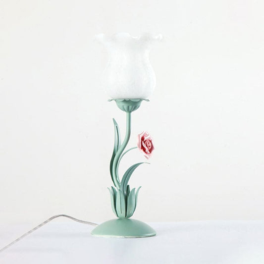 FleurLumina | Elegant Floral Bordlampe