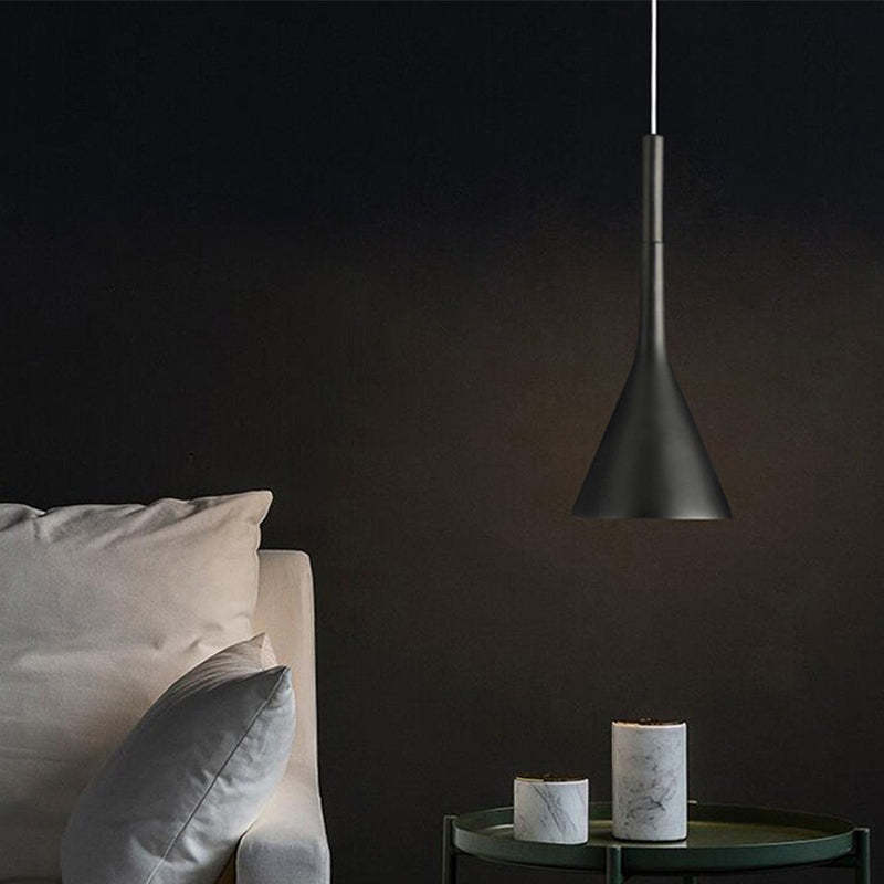 Trilight | Stilfuld Trekantet Loftlampe