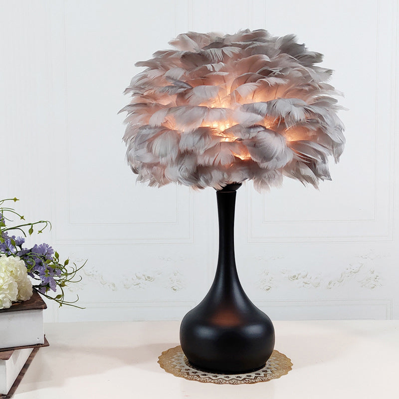 FeatherLuxe | Blød Glød Bordlampe