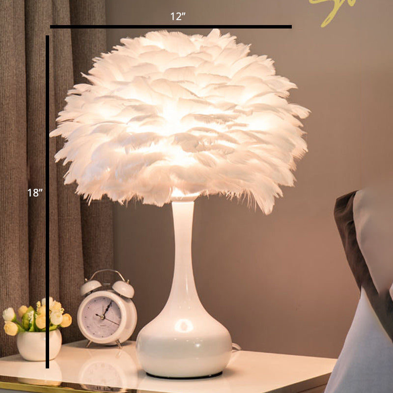 FeatherLuxe | Blød Glød Bordlampe