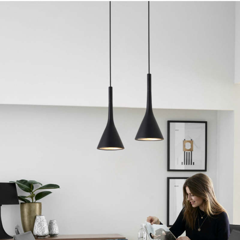 Trilight | Stilfuld Trekantet Loftlampe