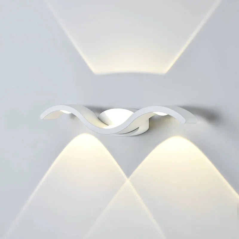 AlloyGlow | Moderne LED Væglampe med Slankt Design