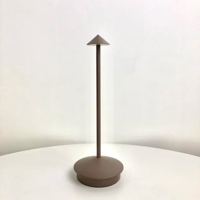 ArrowGlow | Unik Trådløs Bordlampe