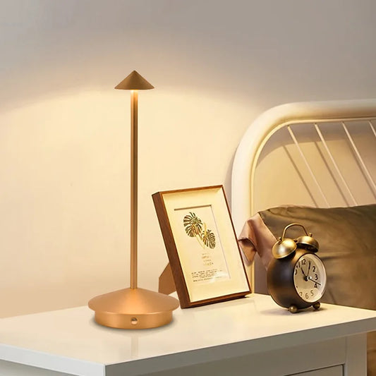 ArrowGlow | Unik Trådløs Bordlampe