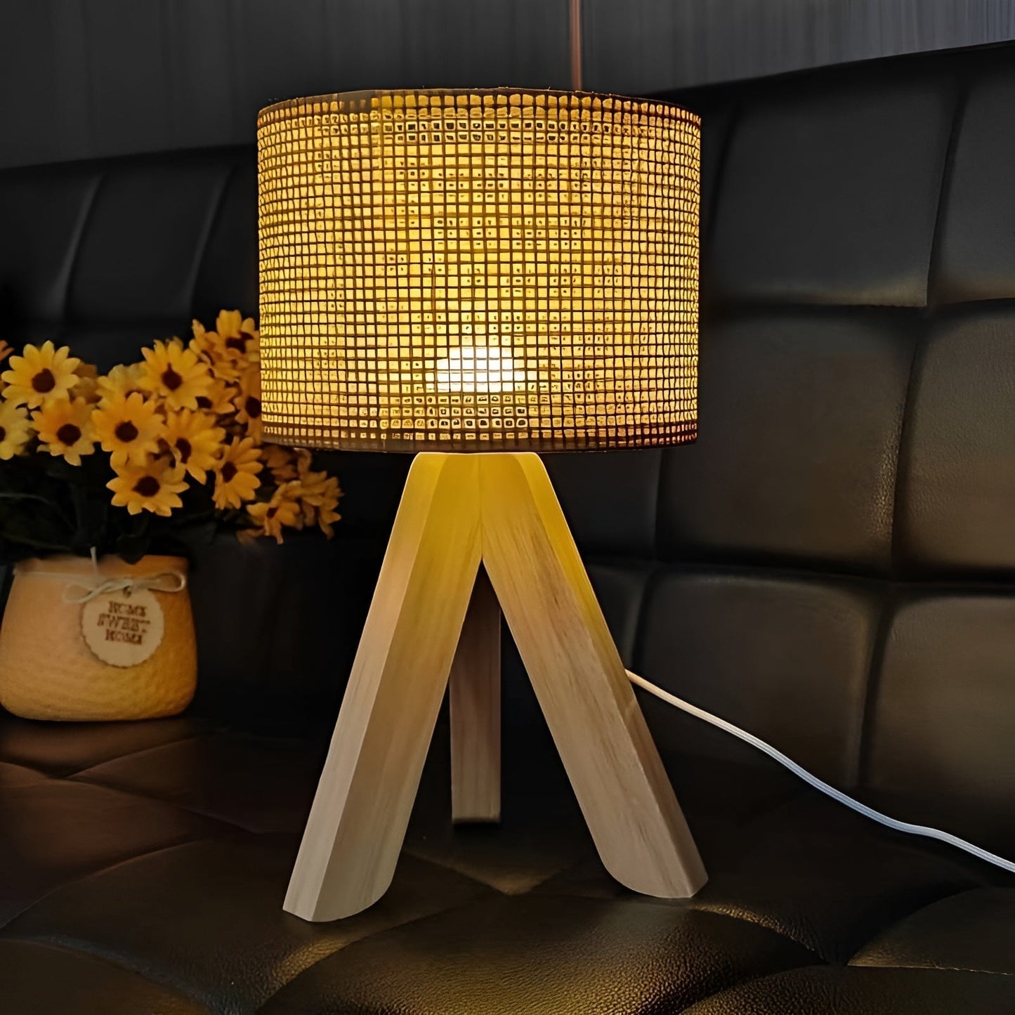 ArtisanBeam | Unik Tripod Design Lampe