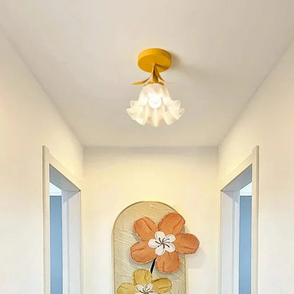 BlossomMist | Blomsterglød til Moderne Hjem