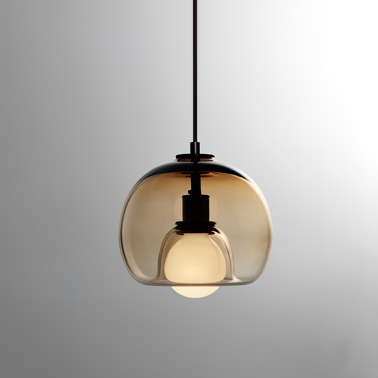 BrightElegance | Enkel og Raffineret Loftlampe