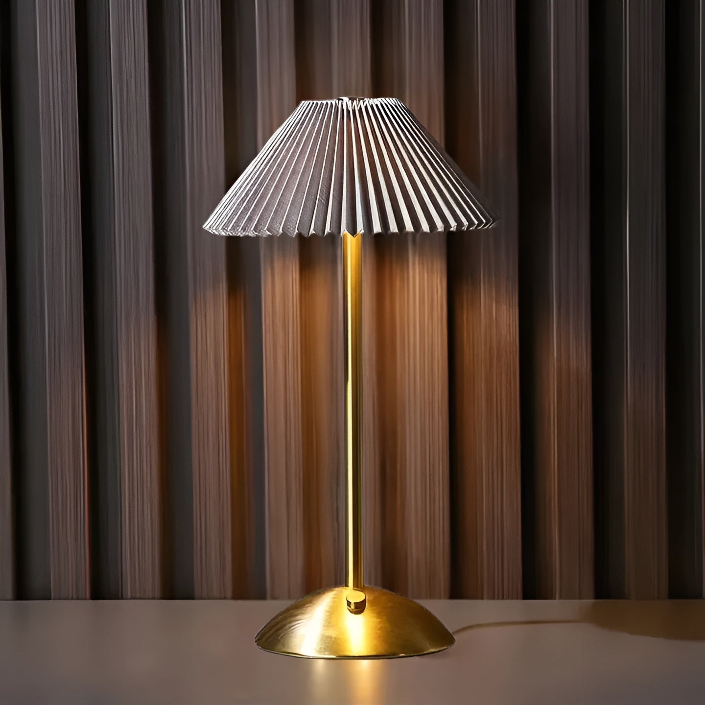 LightLoom | Trådløs & Elegant Bordlampe