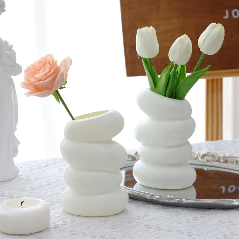 ClassicCurve | Chic Europæisk Stil & Sofistikeret Blomsterkrukke