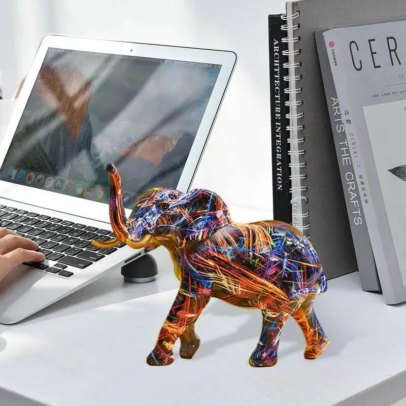 ColorTrunk | Livlig Har kunst & Unik Modig Design Elefant Skulptur