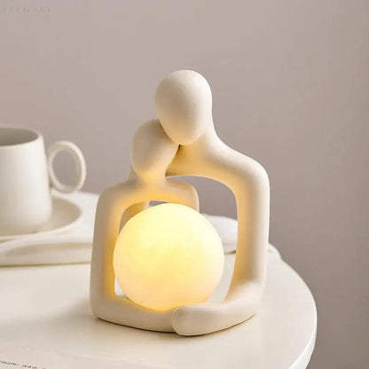 LoveLight | Klassisk Romantisk Omfavnelse Statue Lampe