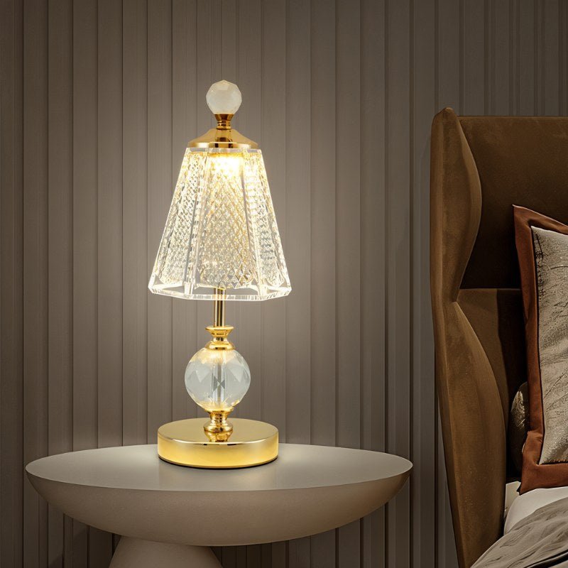 CrystalBloom | Strålende Gylden Bordlampe