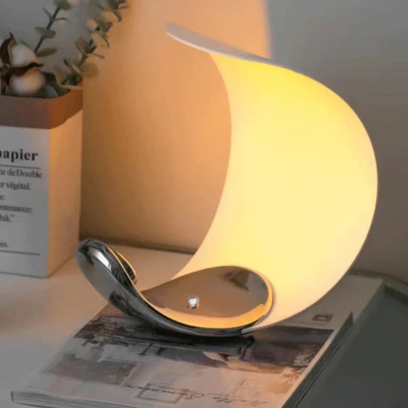 EclipseLite | Halvmåne Lys Skulptur