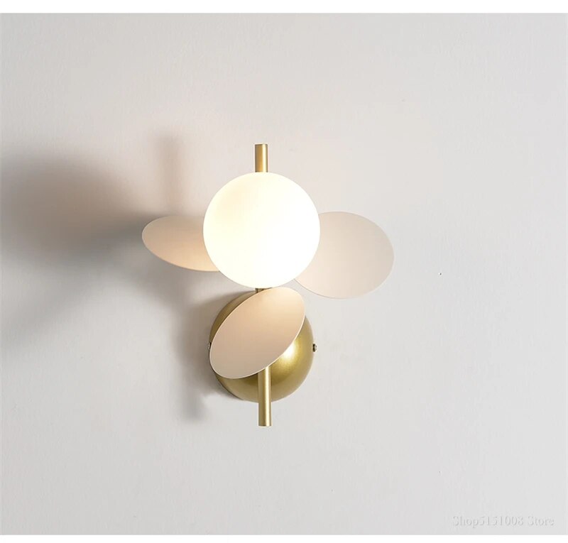 EcoFlare | Moderne Væglampe med Bladformet Design