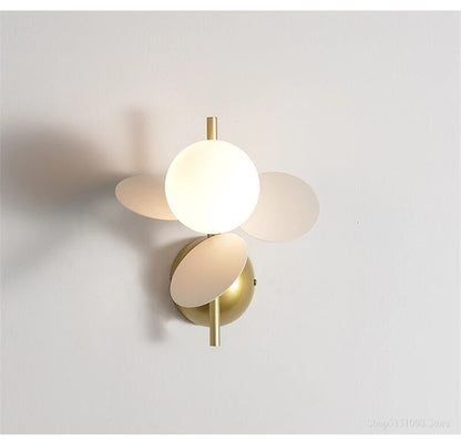 EcoFlare | Moderne Væglampe med Bladformet Design