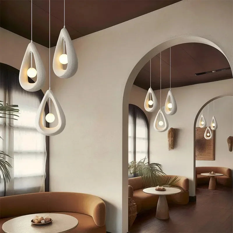 EnchantedGlow | Sommerfugle Pendellampe med Elegant Design og Varm LED-Belysning