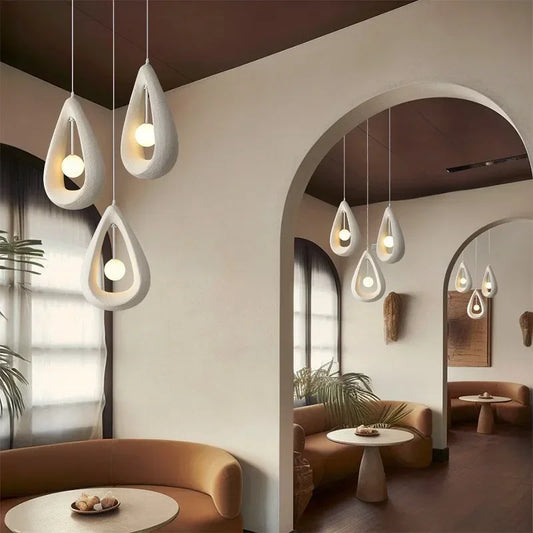 EnchantedGlow | Sommerfugle Pendellampe med Elegant Design og Varm LED-Belysning