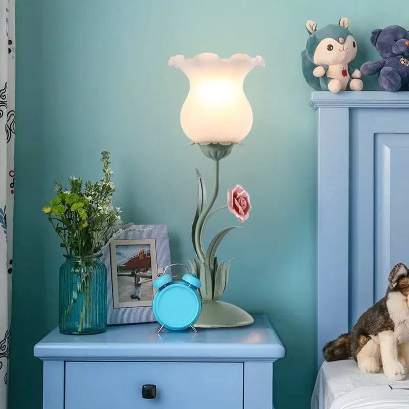 FleurLumina | Elegant Floral Bordlampe