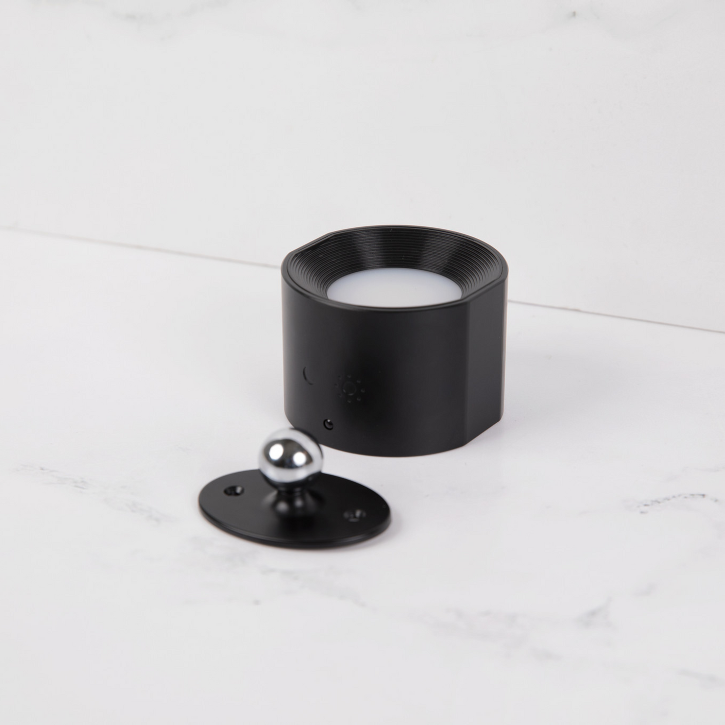 FlexiGlow | Trådløs & Justérbar LED Væglampe
