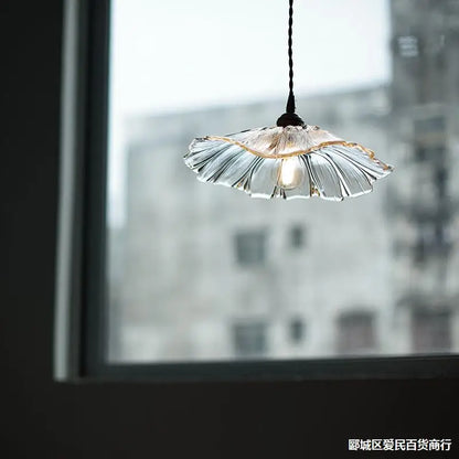 FloraGleam | Blomsterformet loftlampe med blødt LED-lys