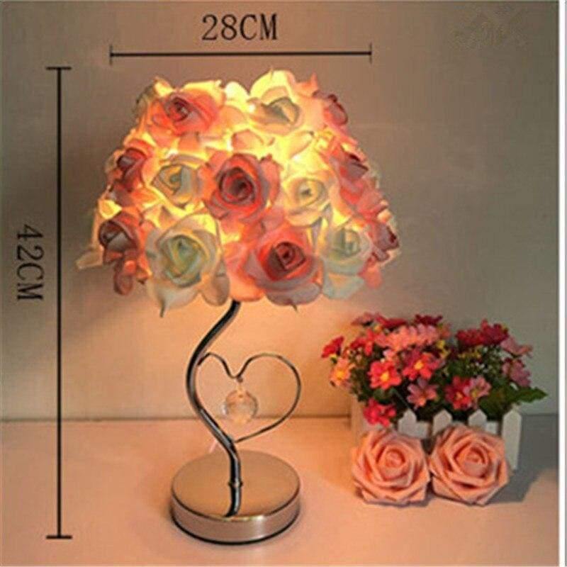 FloralShine | Fortryllende Blomsterbordlampe