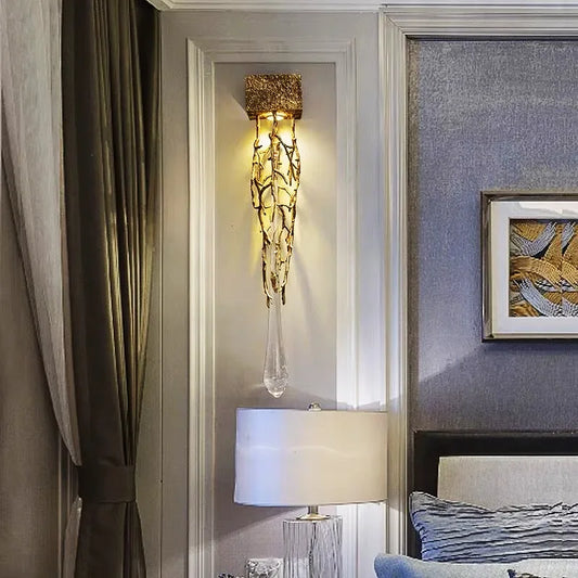 GlitzAura | Væglampe i Aluminium med Elegant Krystaldetalje