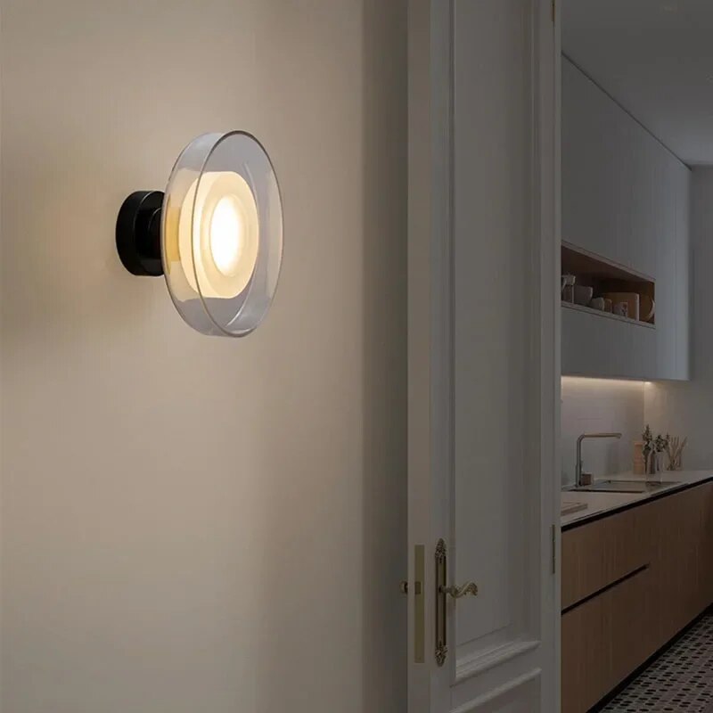 GloSphere | Elegant Rund Glas Væglampe