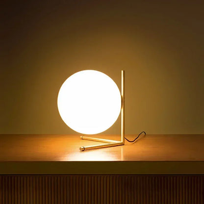 GlobeShine | Minimalistisk Orb Bordlampe