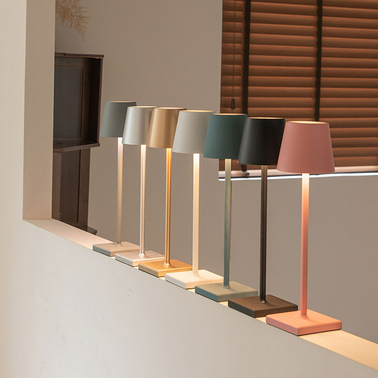 GlowBliss | Minimalistisk Trådløs Bordlampe