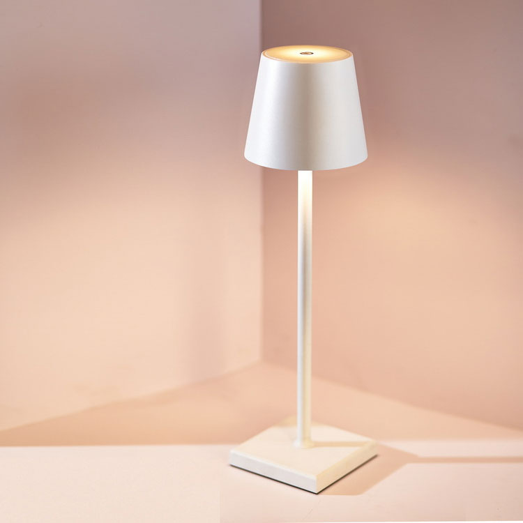 GlowBliss | Minimalistisk Trådløs Bordlampe