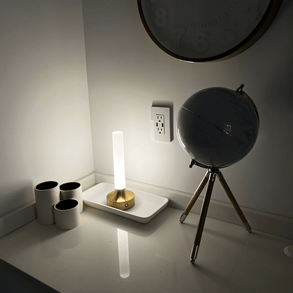 GlowForge | Elegant Messing Bordlampe