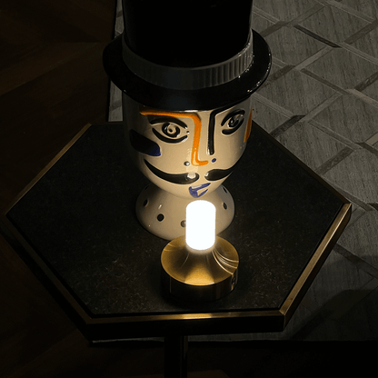 GlowForge | Elegant Messing Bordlampe