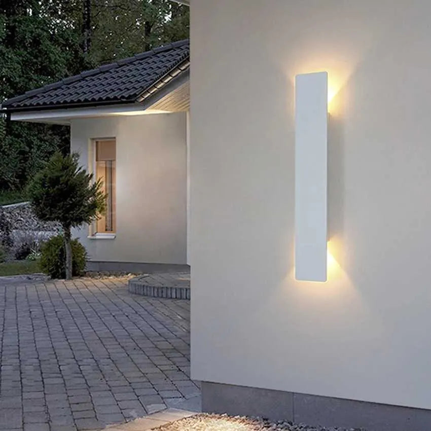 GlowGuard | Premium Vandtæt Udendørs Væglampe