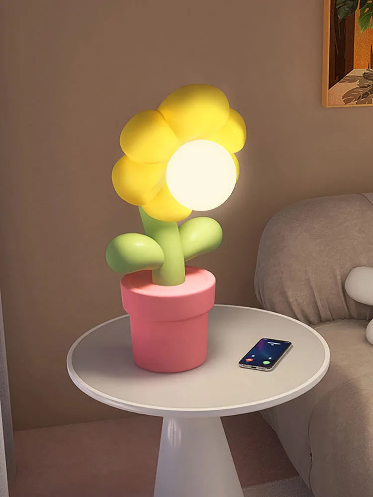 GlowPetal | Lysende Bordlampe med Blomsterdesign