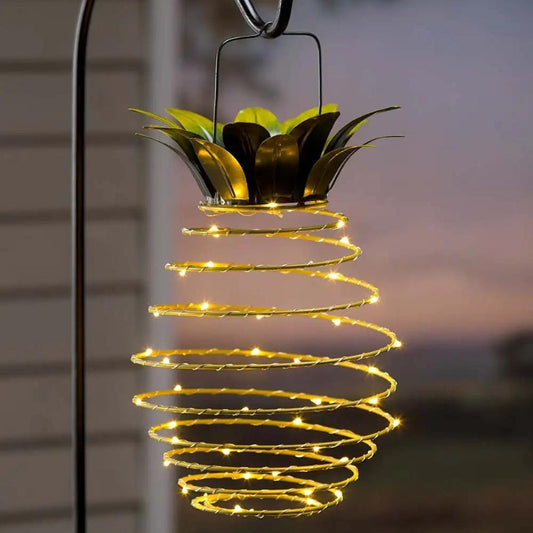 GlowPine | Solcelledrevet Havebelysning med Elegant Vejrbestandigt Design