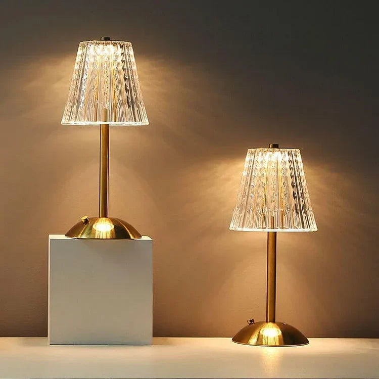 GoldenPetal | Tidløs Krystal Bordlampe