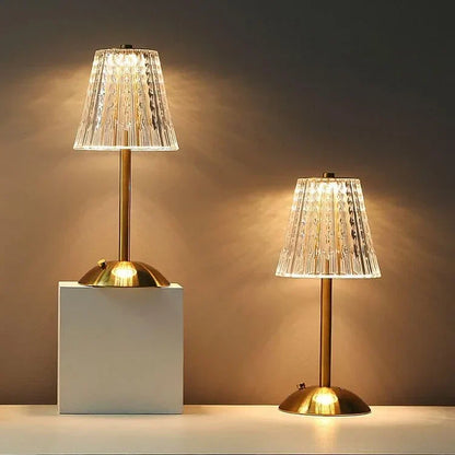 GoldenPetal | Tidløs Krystal Bordlampe