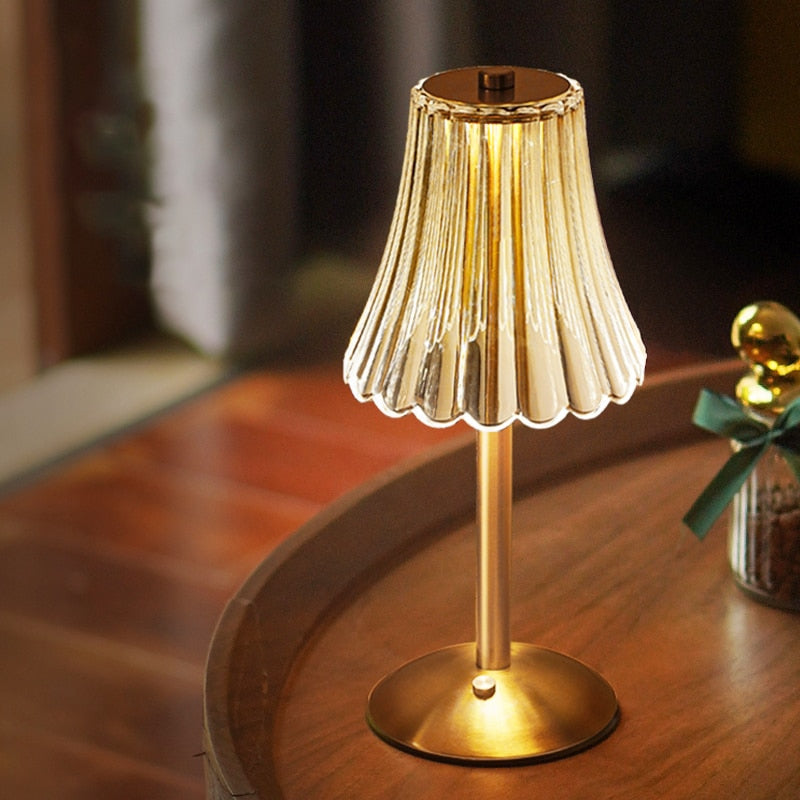 GoldenPetal | Tidløs Krystal Bordlampe