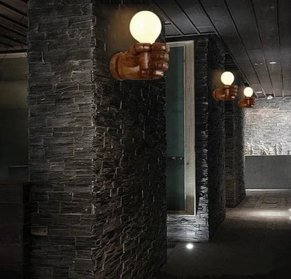 HandGlow | Loft Style Væglampe med Unikt Design