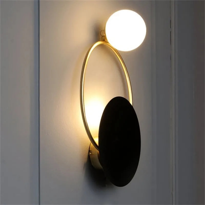 HelioGlow | Skandinavisk Stil Guld Accent Væglampe