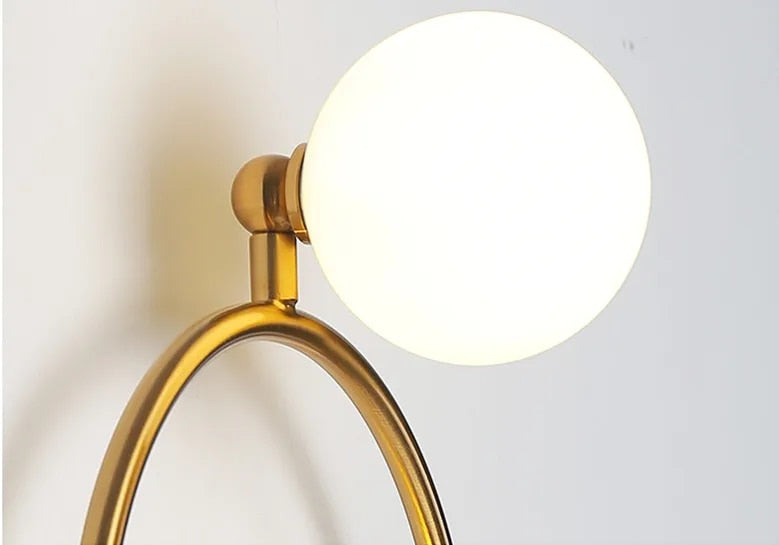 HelioGlow | Skandinavisk Stil Guld Accent Væglampe