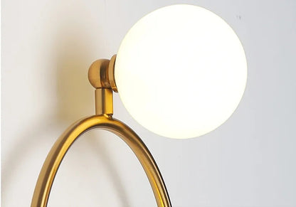 HelioGlow | Skandinavisk Stil Guld Accent Væglampe