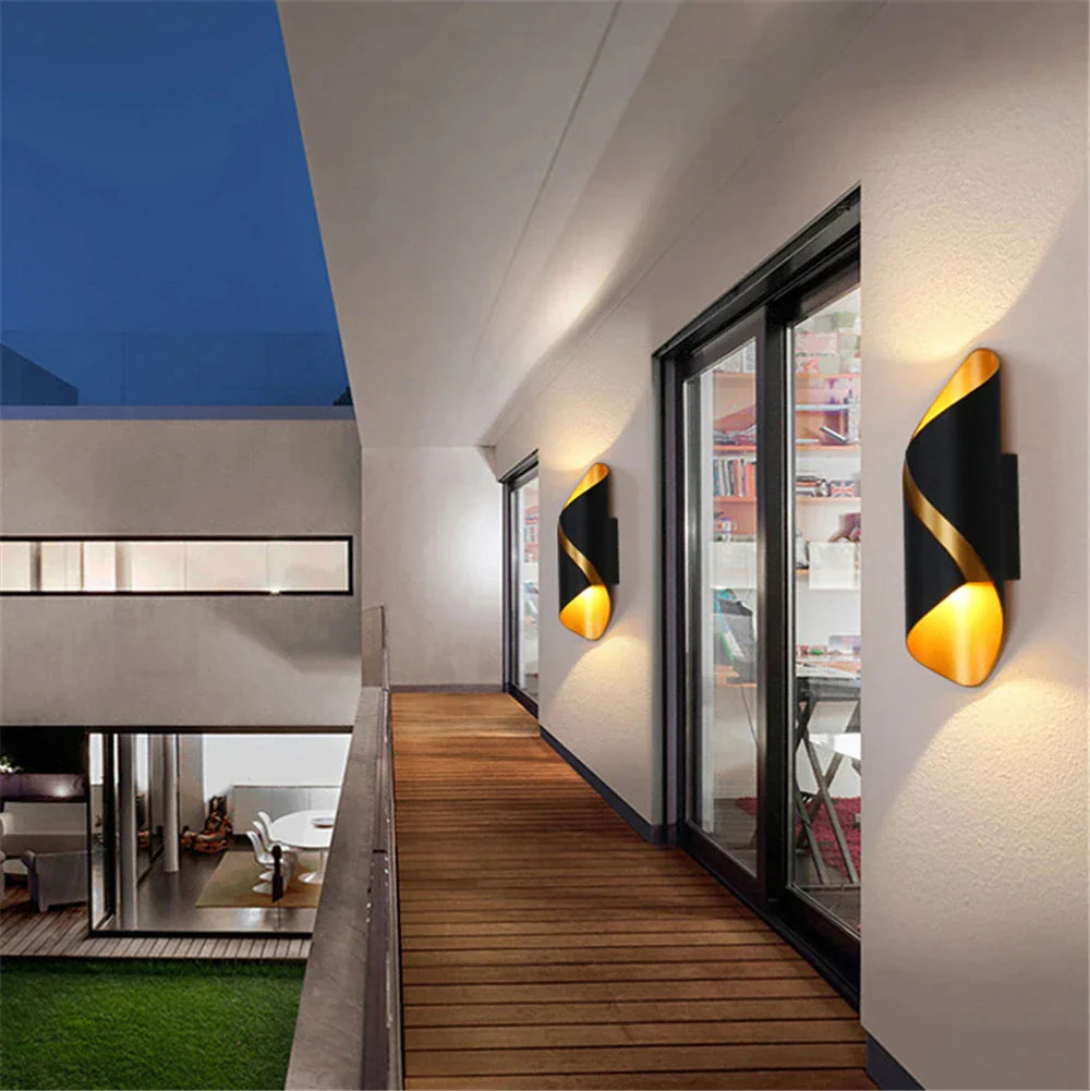 HelixShine | Elegant LED Væglampe