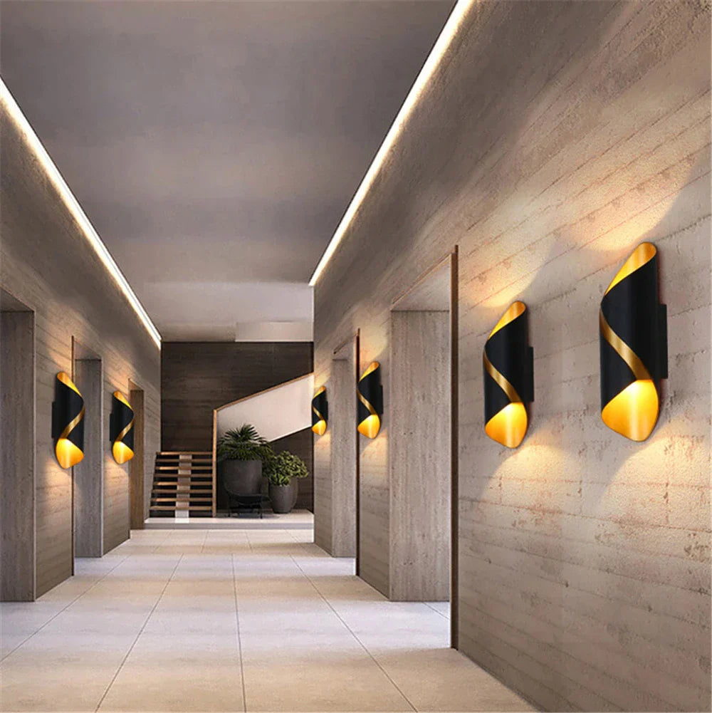 HelixShine | Elegant LED Væglampe