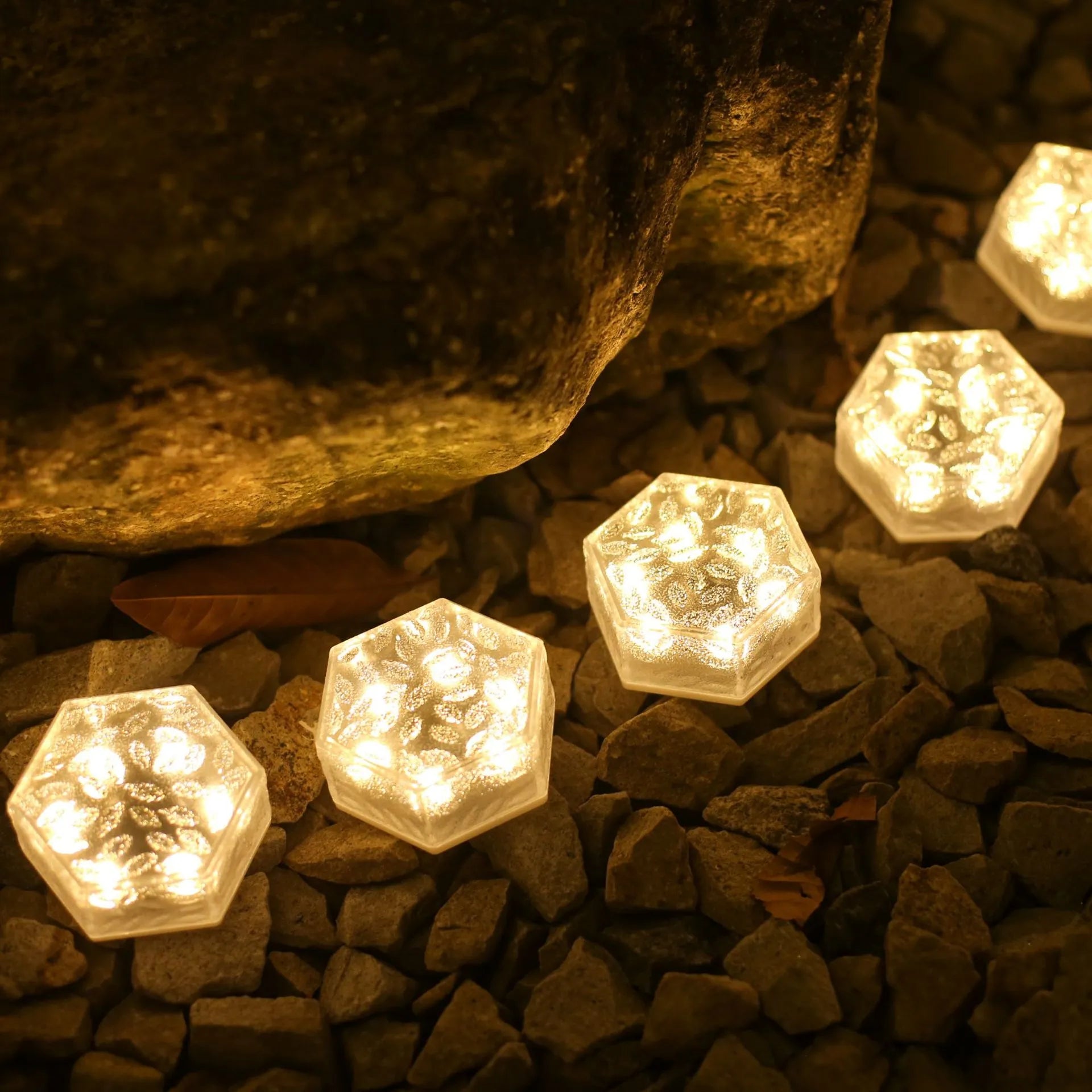 HexaGlow | Solar Stenlamper