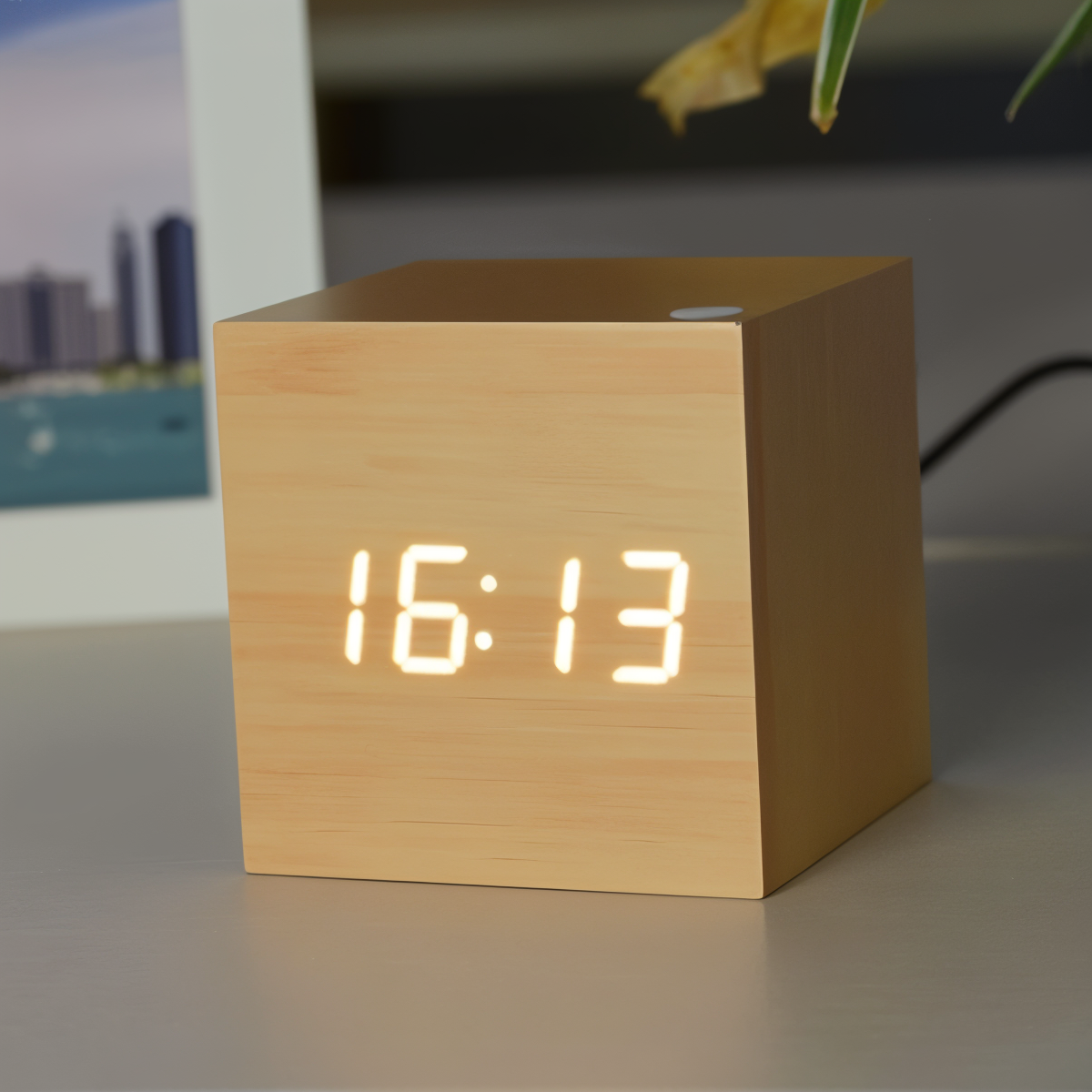 WoodTime | Elegant Digital LED Træur